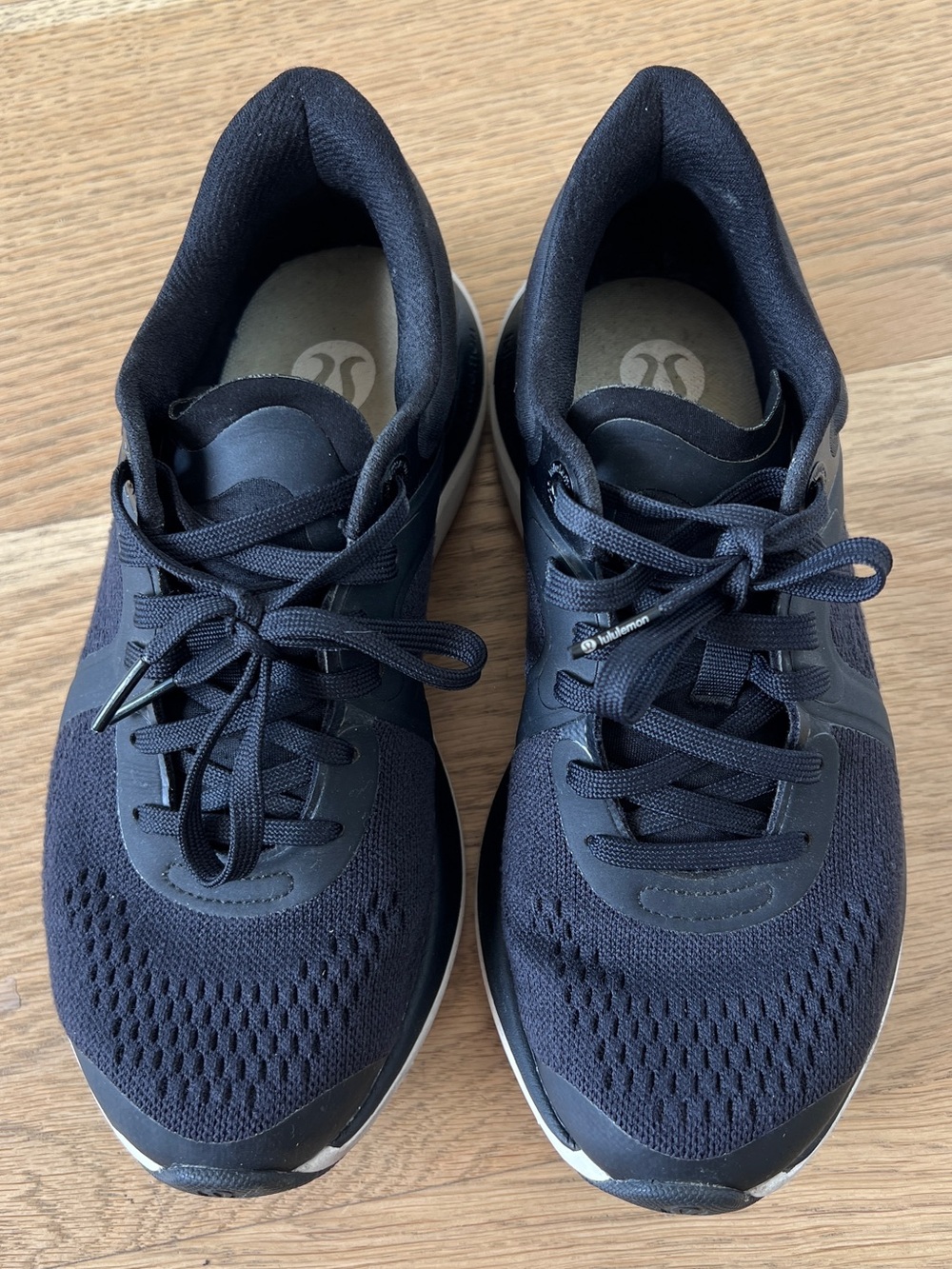 lululemon chargefeel women’s Sneakers size 6